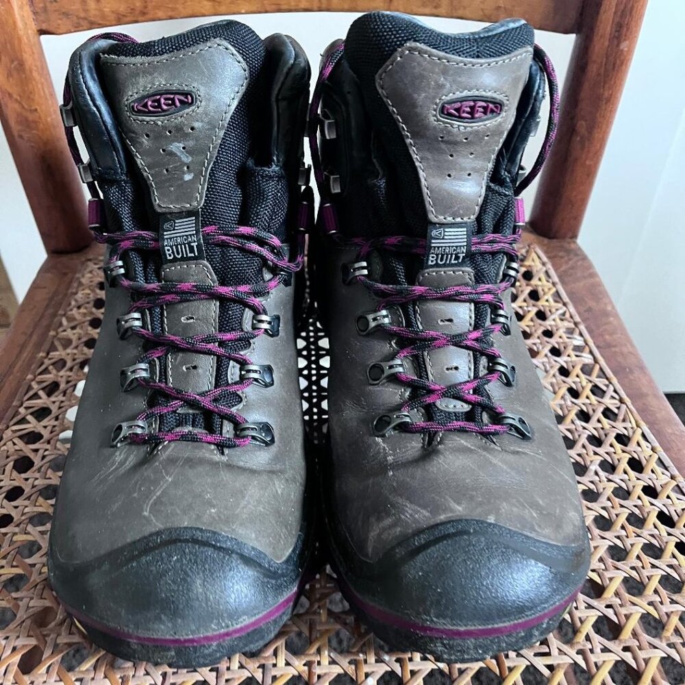 KEEN Women's Liberty Ridge, Leather Steel Toe Boots, Dark Gray, 9